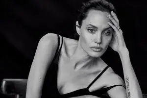 angelina jolie suffer from depression